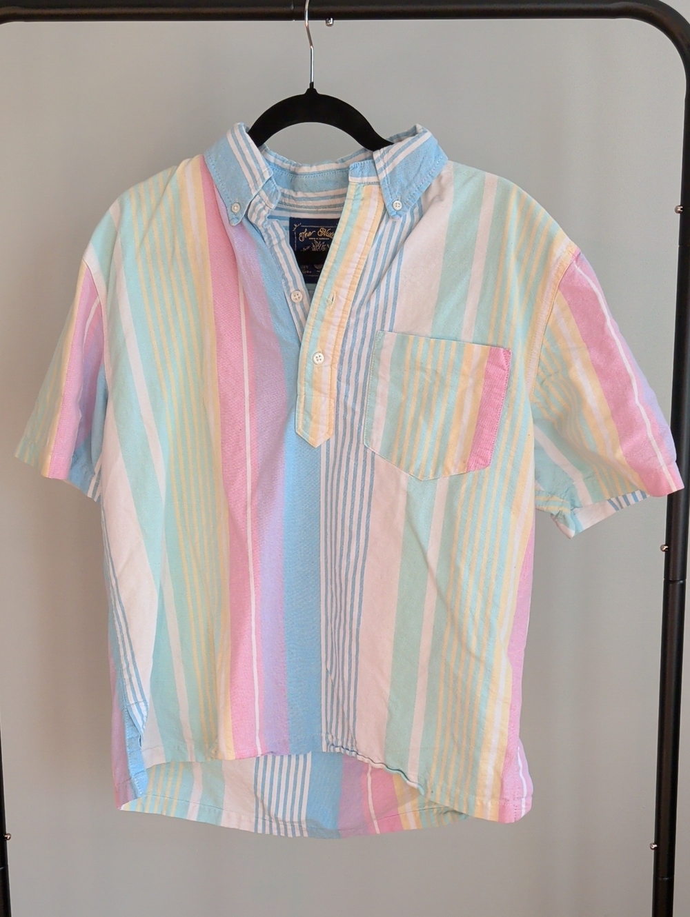 Made in USA Men's Short Sleeve Button-Down Shirt in Pastel Stripe